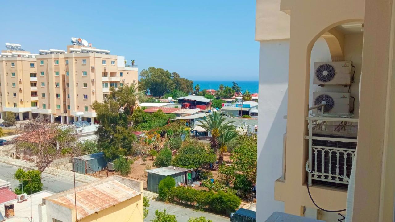 Luxury Private Rooms -Sea View, Netflix, Gym- 5 Min From Beach! - Private Room In Shared Apartment Larnaca Zewnętrze zdjęcie