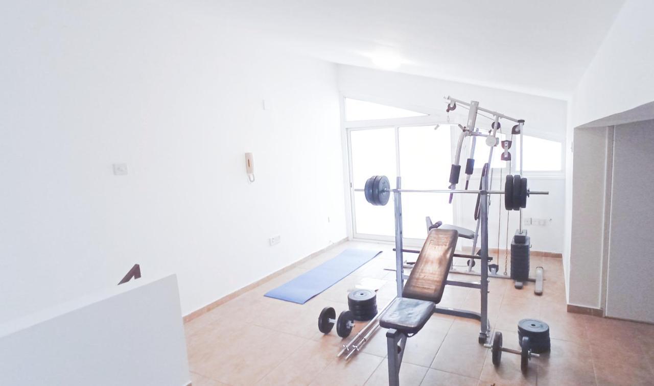 Luxury Private Rooms -Sea View, Netflix, Gym- 5 Min From Beach! - Private Room In Shared Apartment Larnaca Zewnętrze zdjęcie